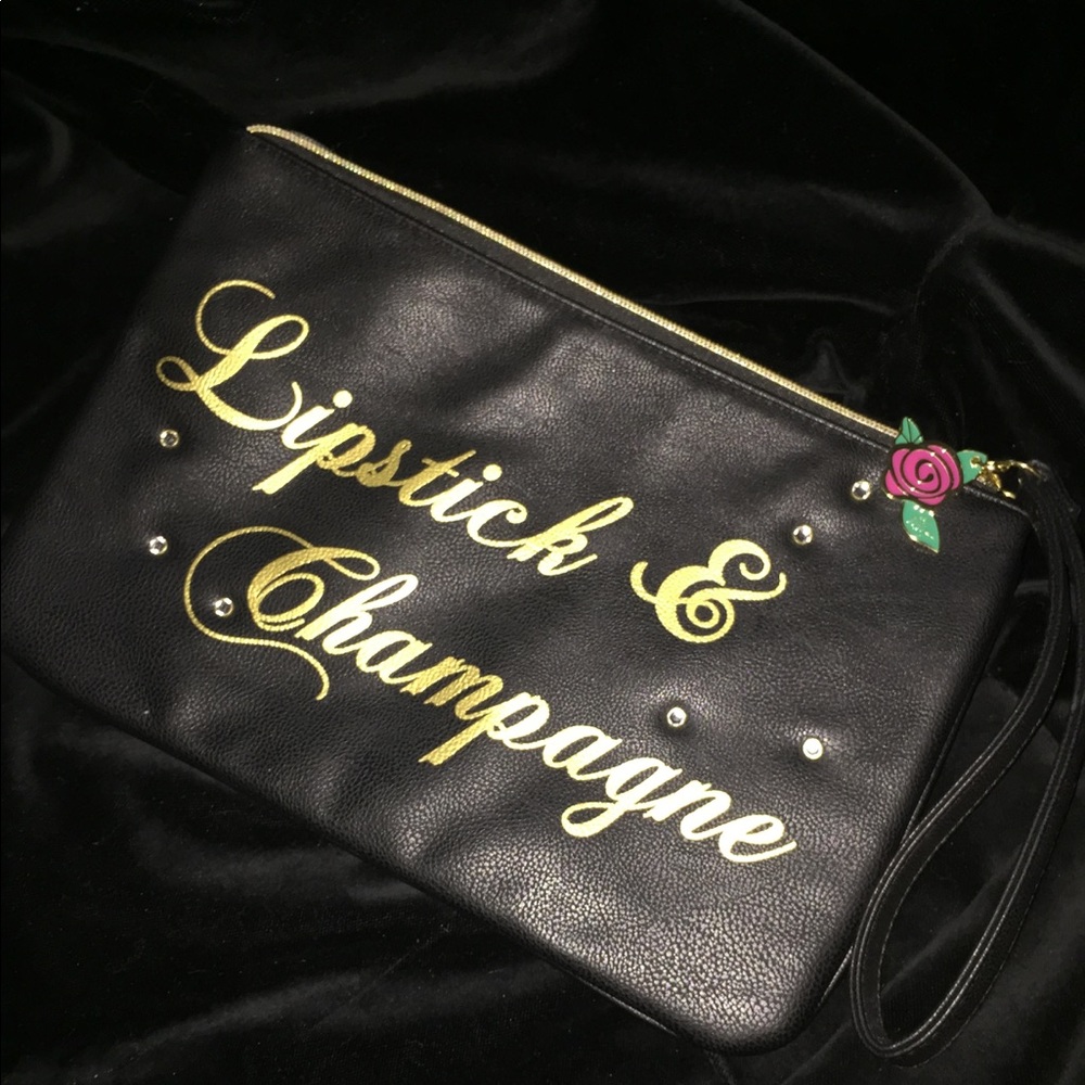 Betsey Johnson Clutch NWOT